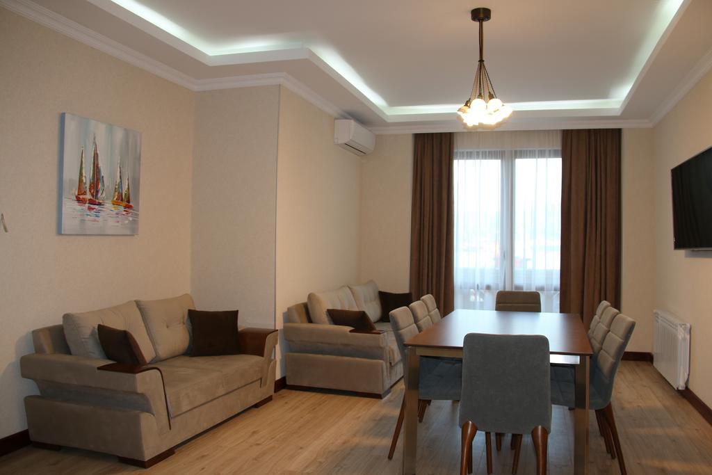 Odisea Apart Hotel Batumi Exteriör bild