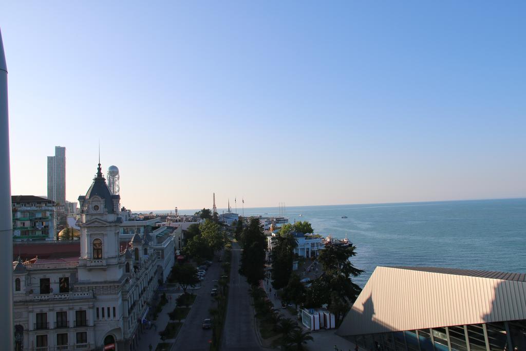 Odisea Apart Hotel Batumi Exteriör bild