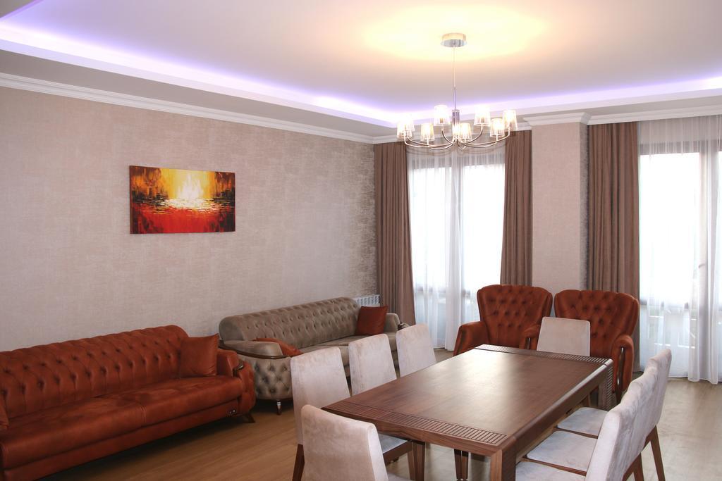 Odisea Apart Hotel Batumi Exteriör bild