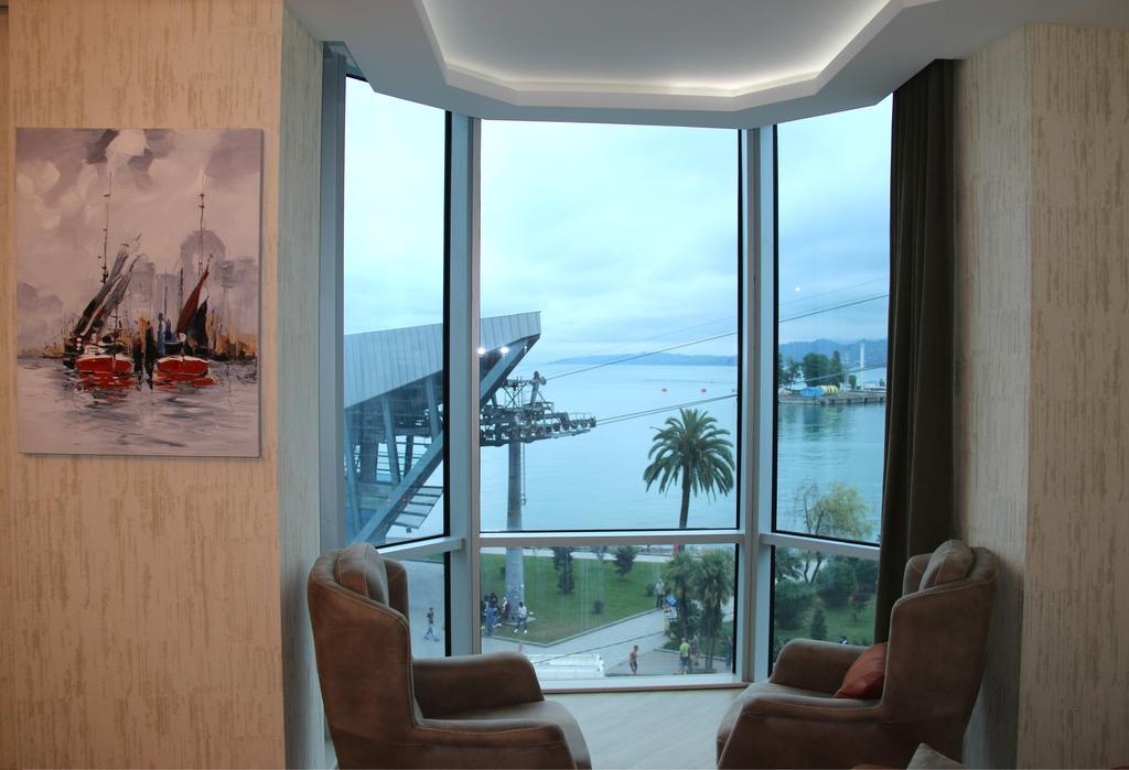 Odisea Apart Hotel Batumi Exteriör bild