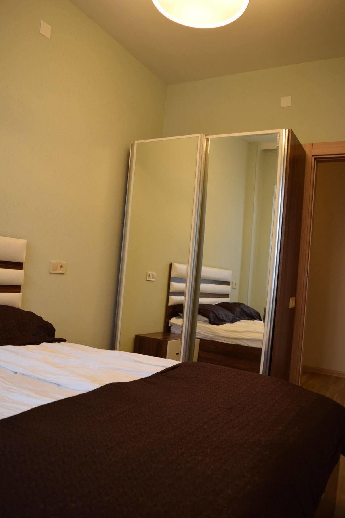 Odisea Apart Hotel Batumi Exteriör bild