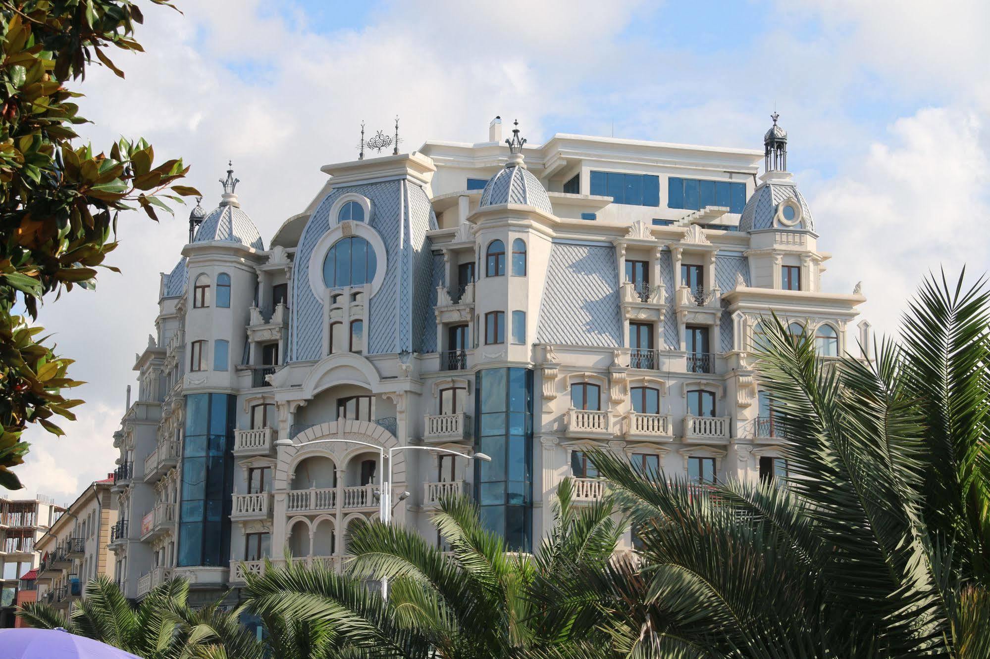 Odisea Apart Hotel Batumi Exteriör bild