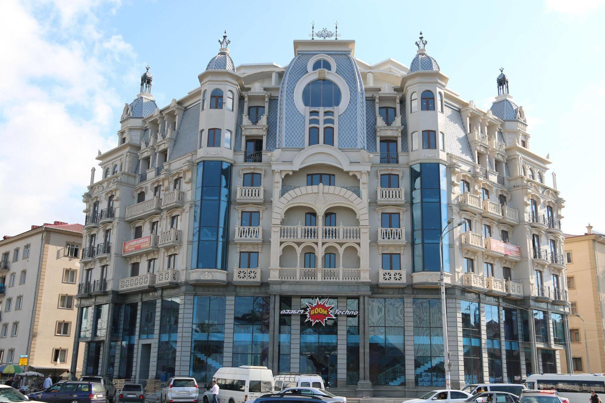 Odisea Apart Hotel Batumi Exteriör bild