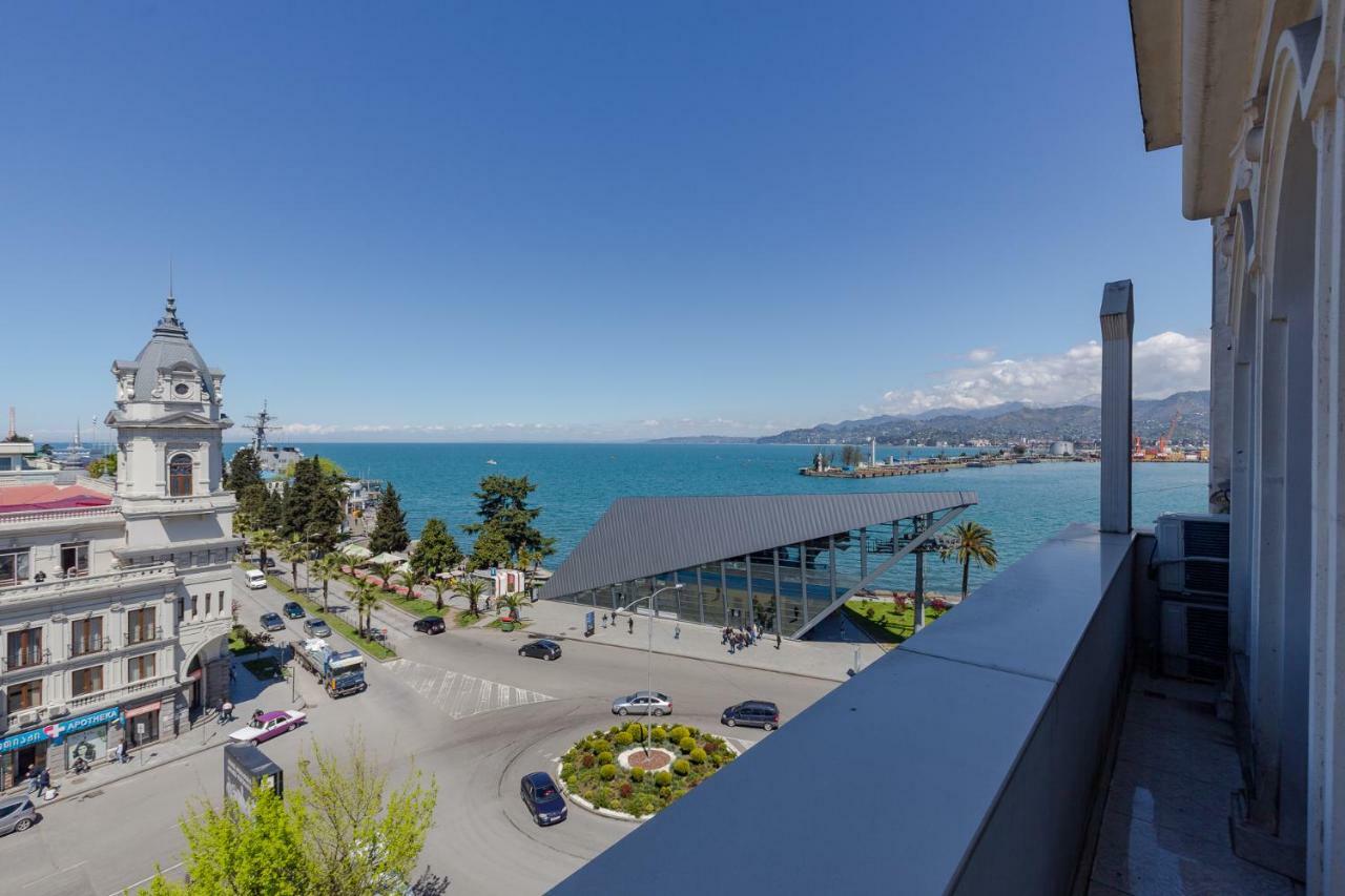 Odisea Apart Hotel Batumi Exteriör bild